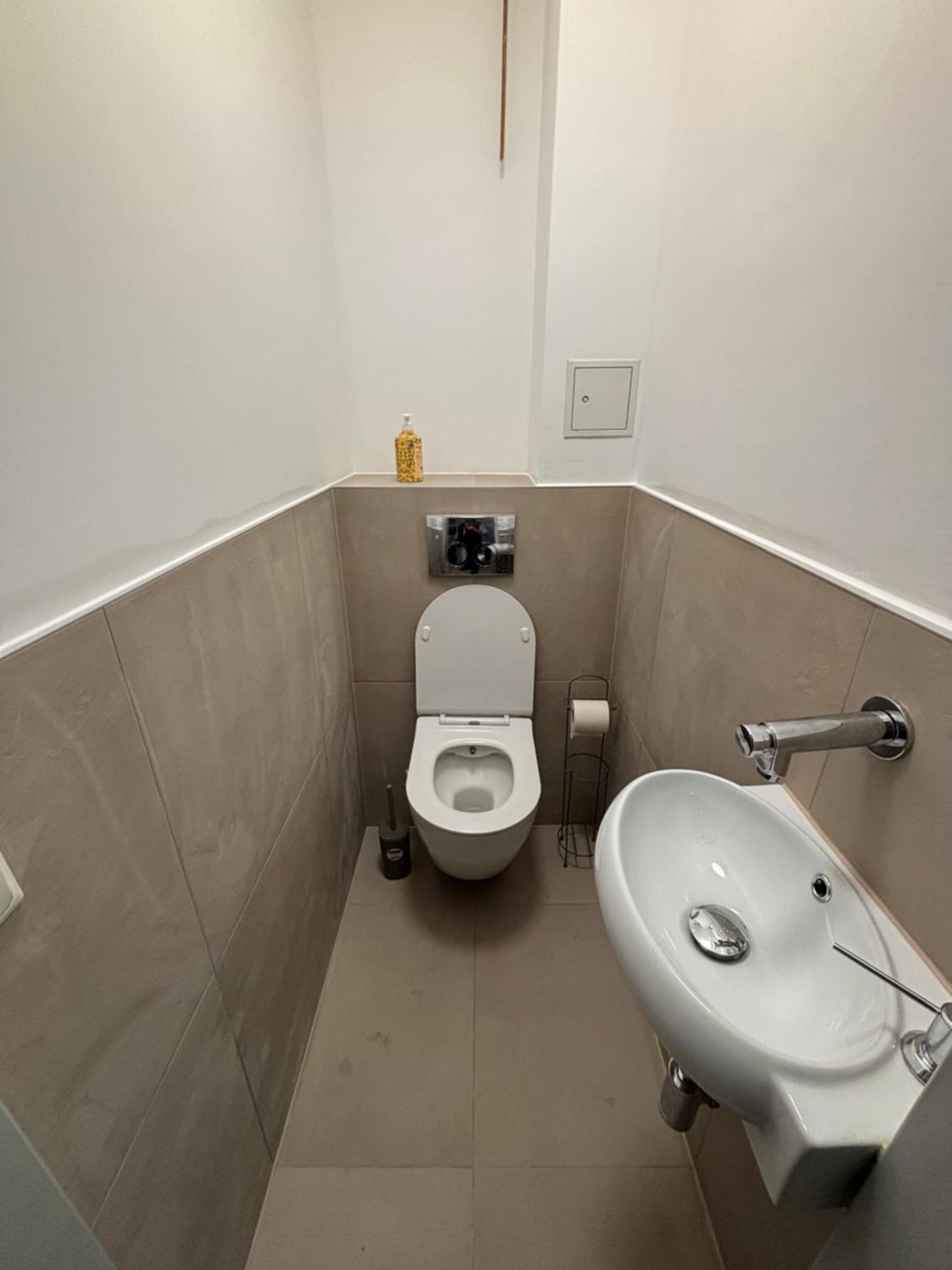 Cozy 2-bedroom Retreat Near Subway And Center Apartment *
